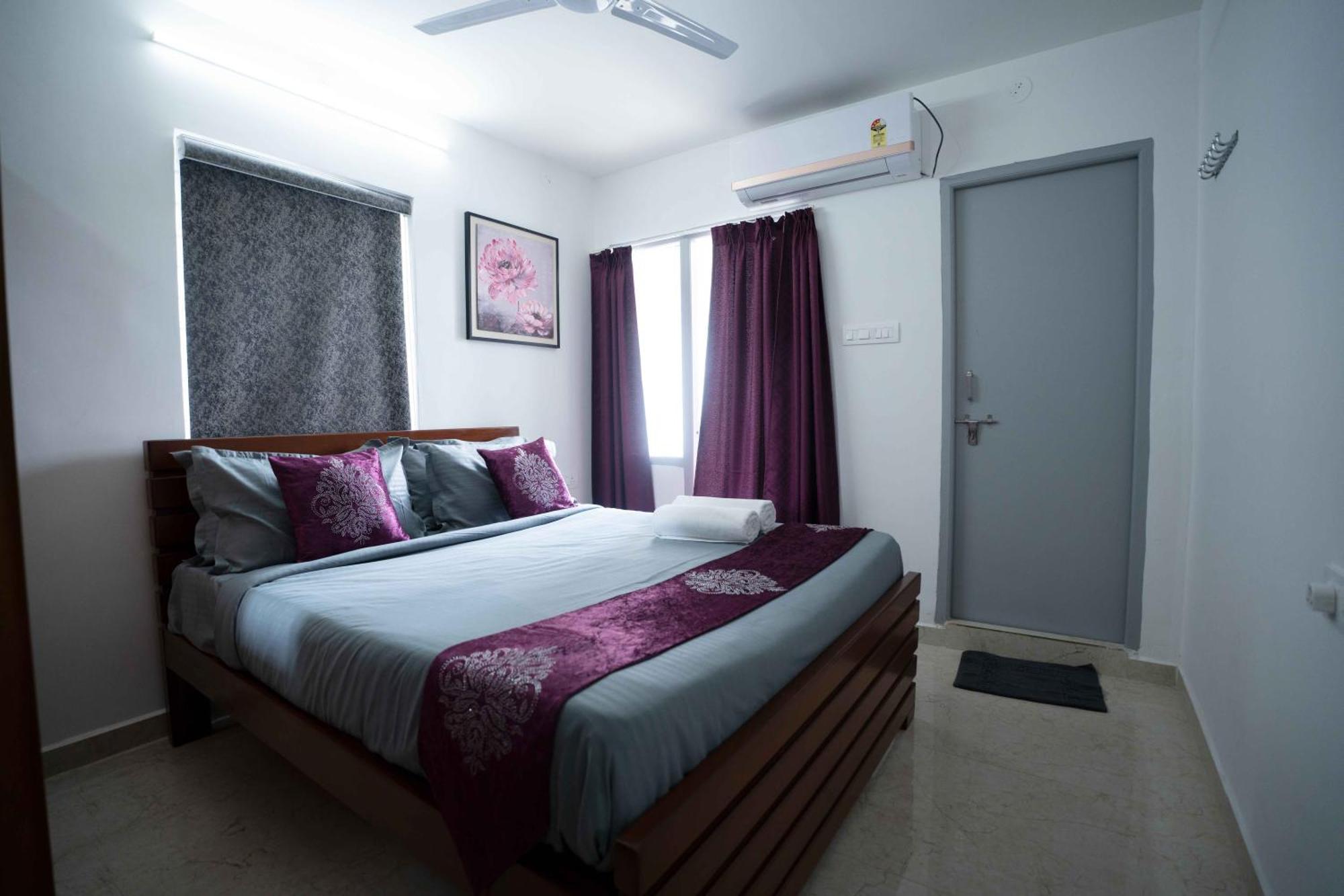 Yellow Bells Studios And Suites Gachibowli Bagian luar foto