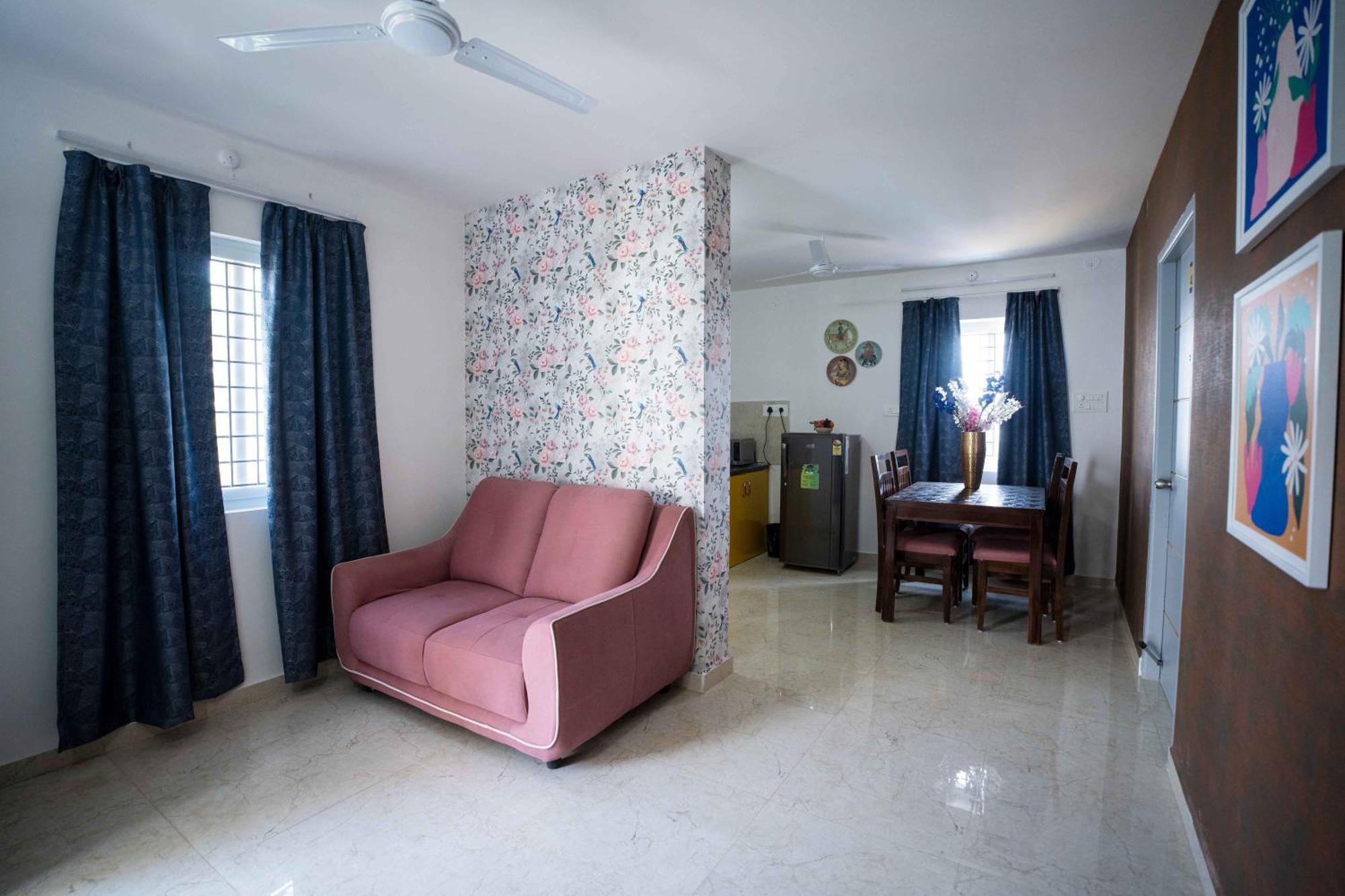 Yellow Bells Studios And Suites Gachibowli Bagian luar foto