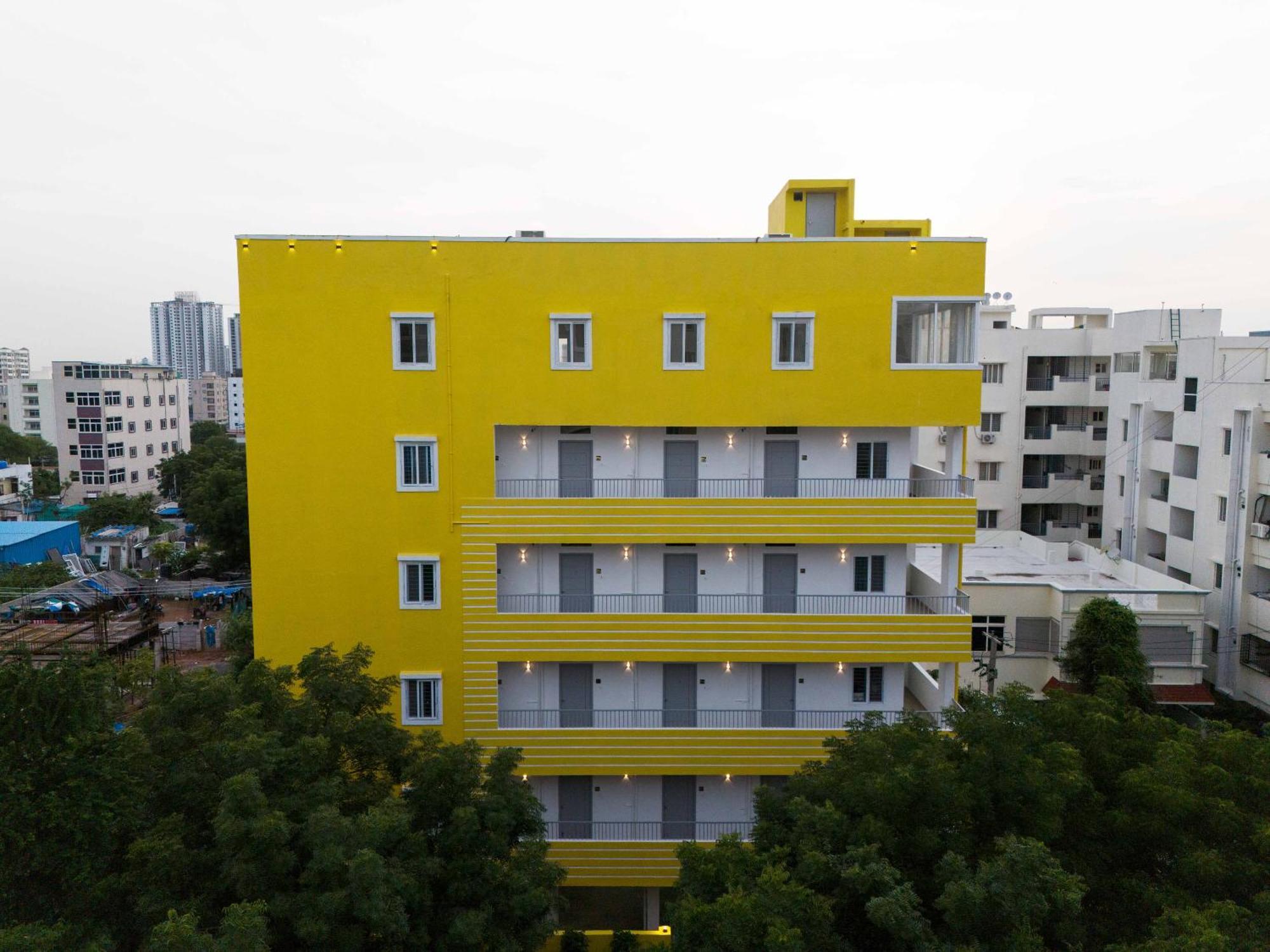 Yellow Bells Studios And Suites Gachibowli Bagian luar foto