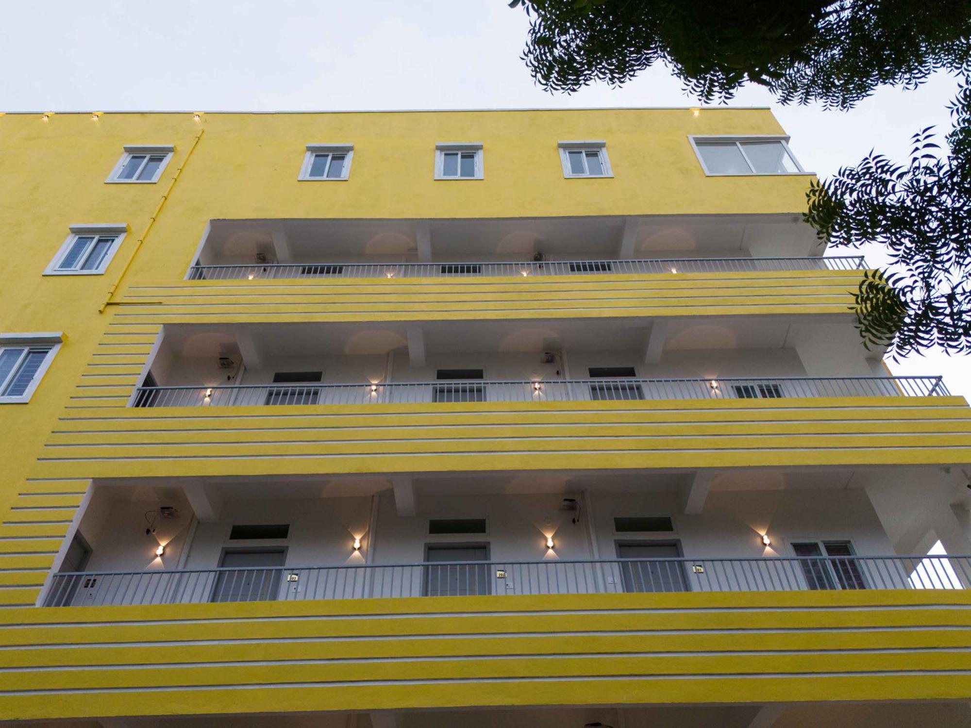 Yellow Bells Studios And Suites Gachibowli Bagian luar foto