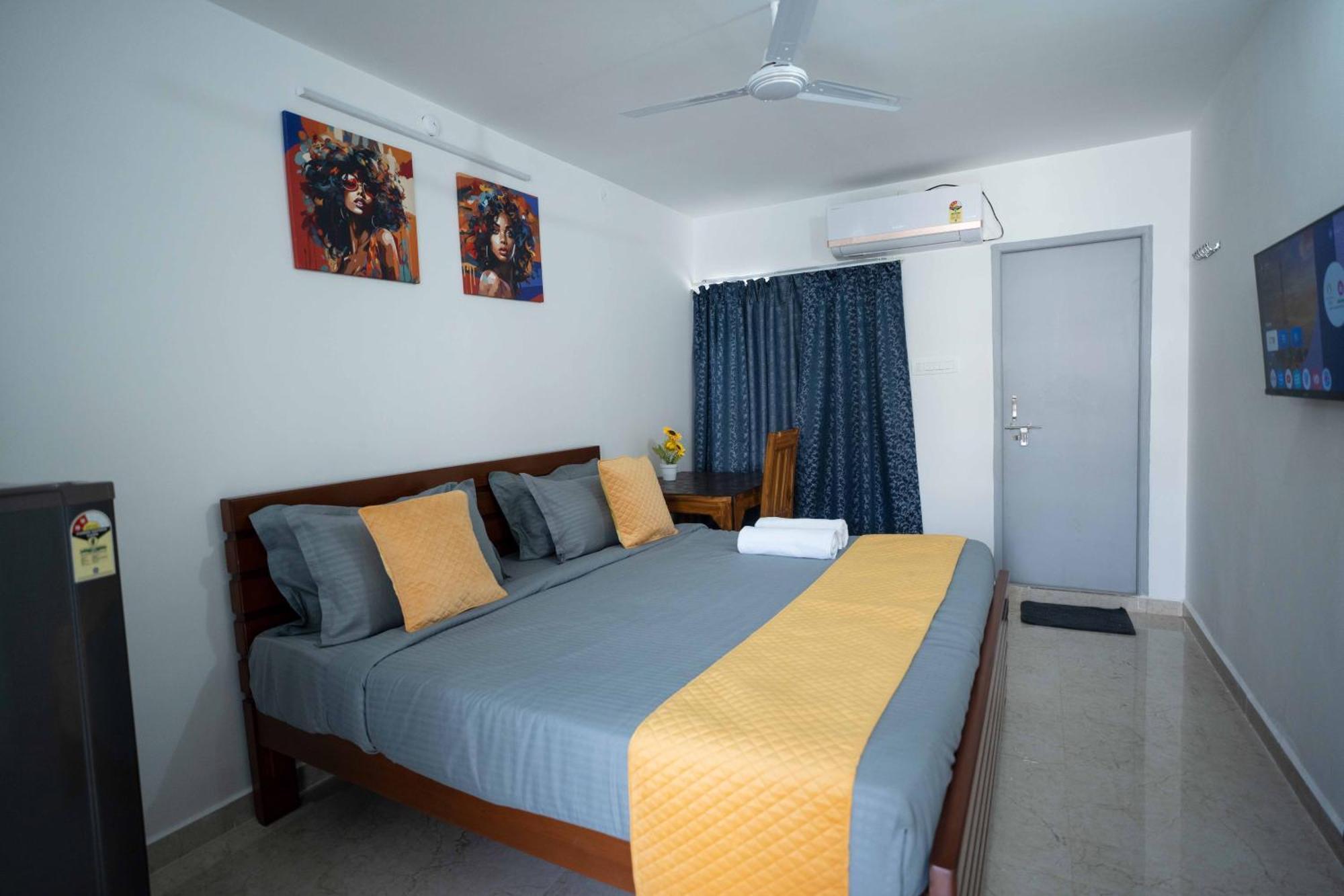 Yellow Bells Studios And Suites Gachibowli Bagian luar foto