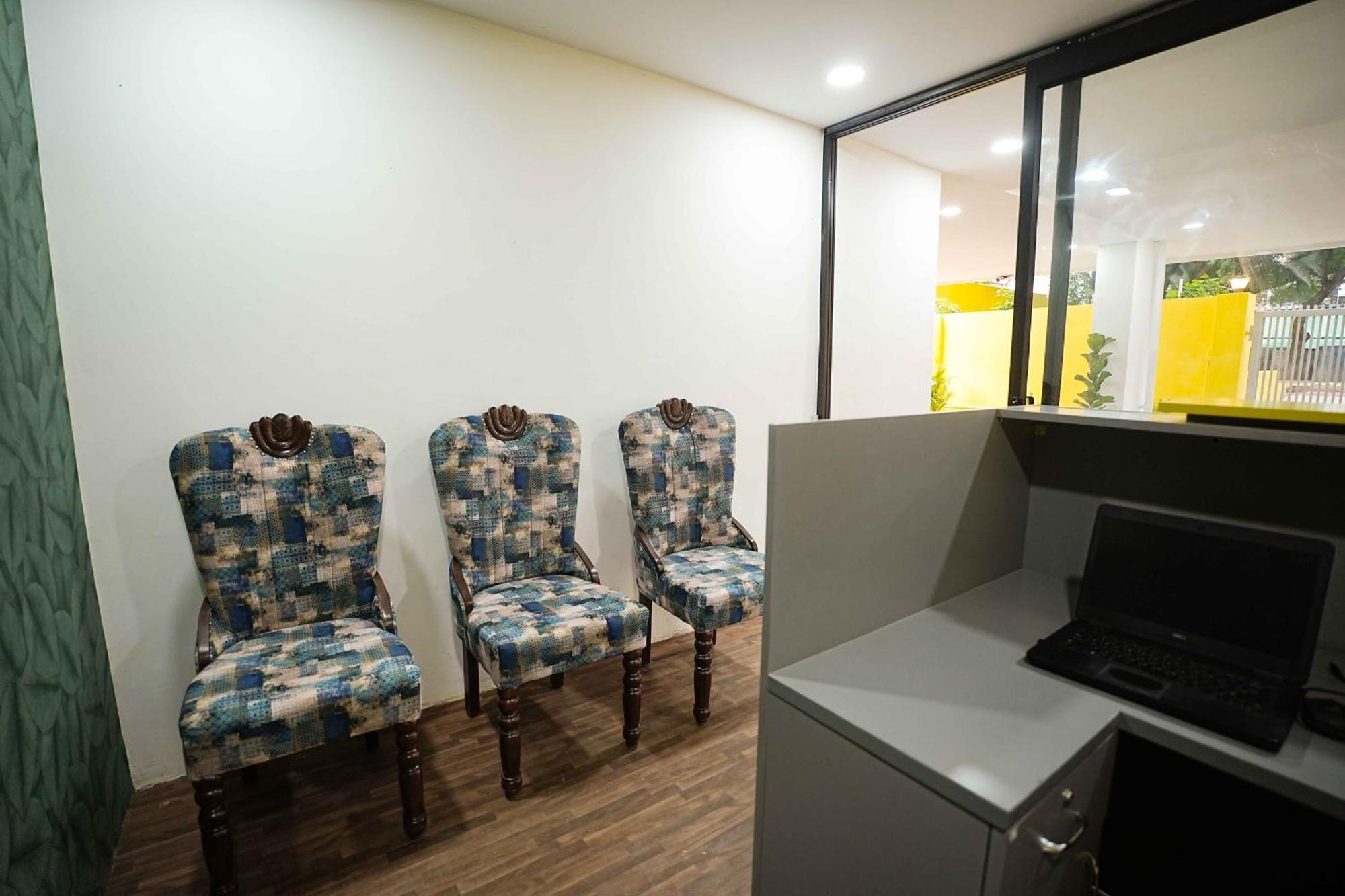 Yellow Bells Studios And Suites Gachibowli Bagian luar foto