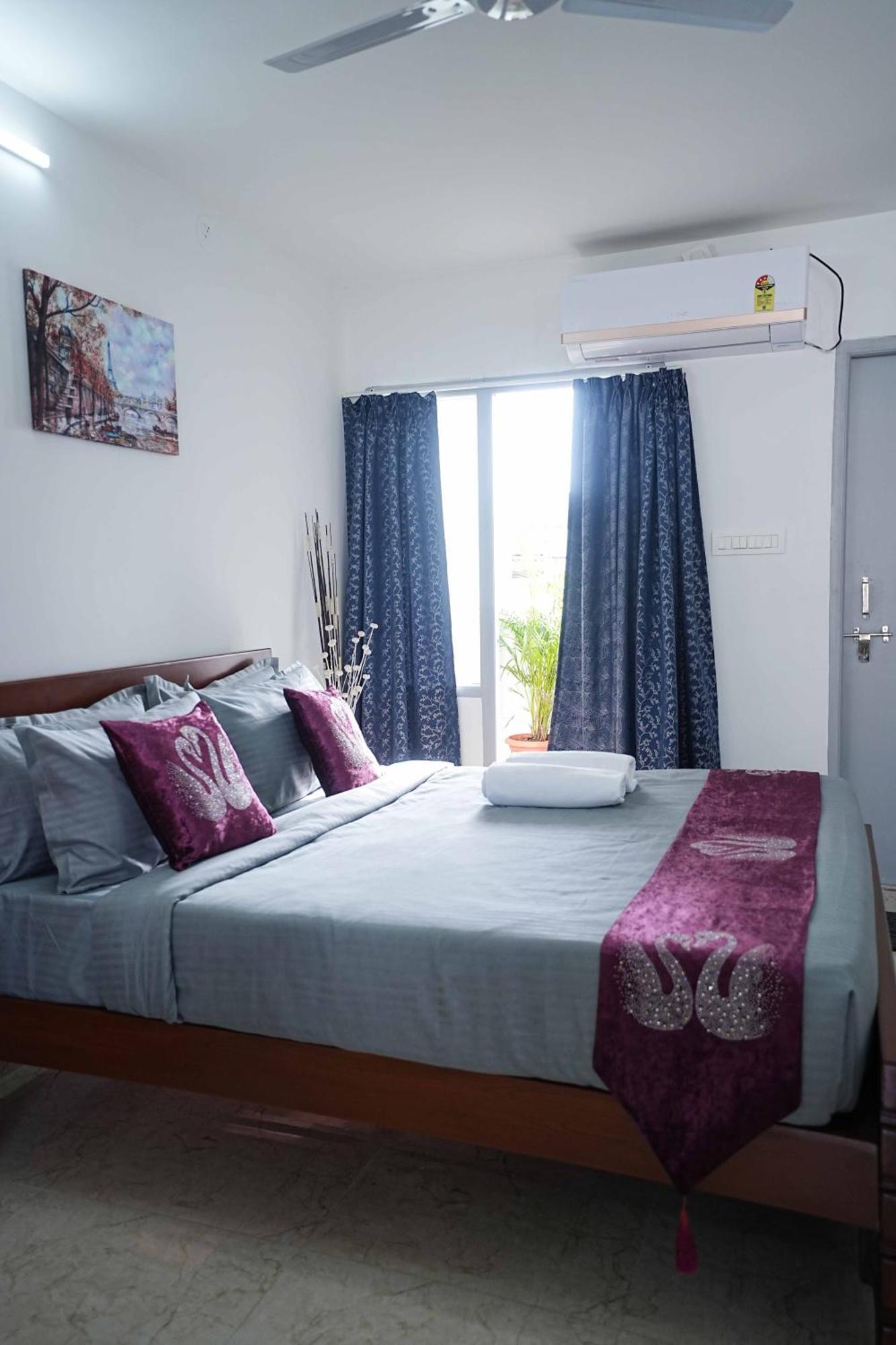 Yellow Bells Studios And Suites Gachibowli Bagian luar foto